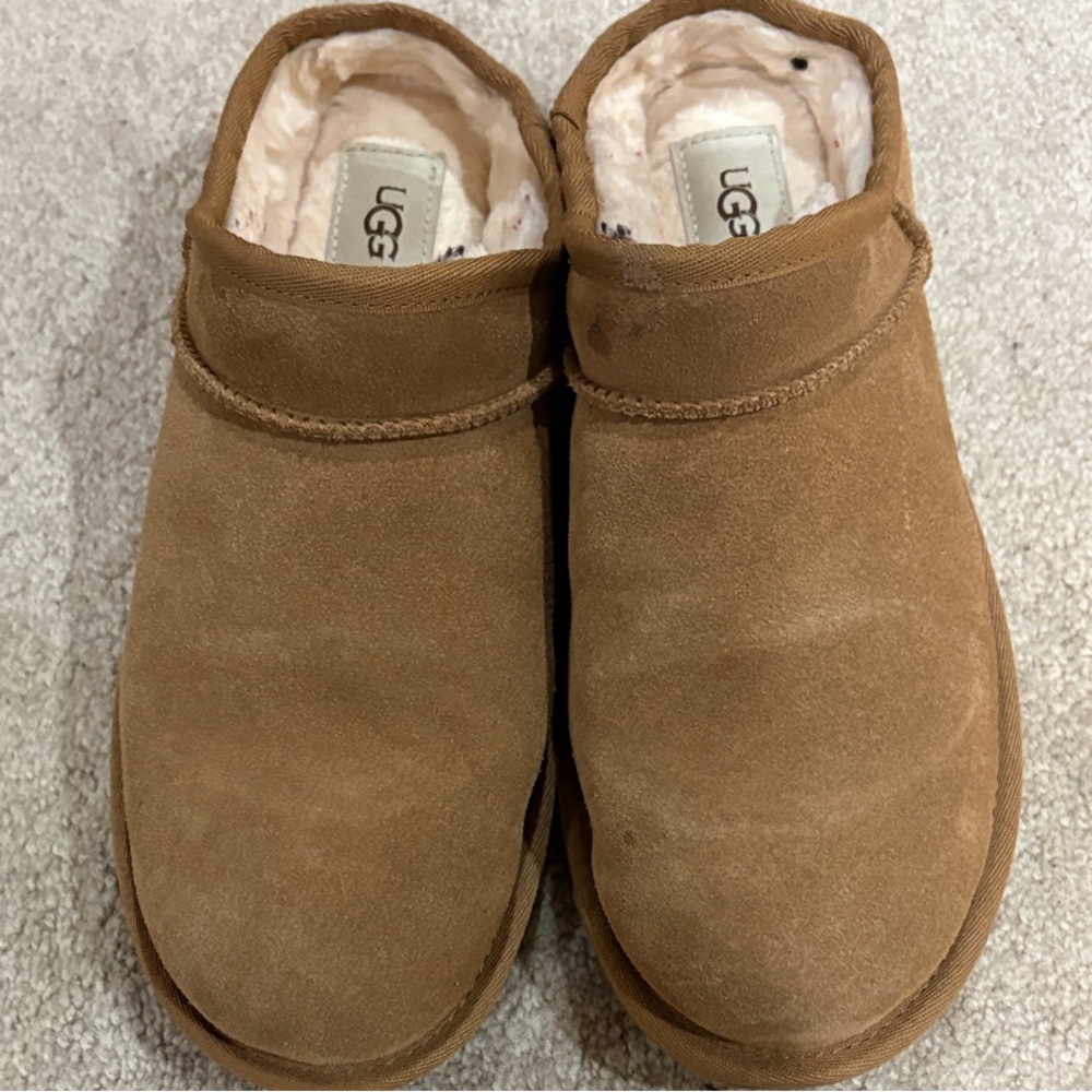 UGG Tan Suede LIKE NEW SEE PICS